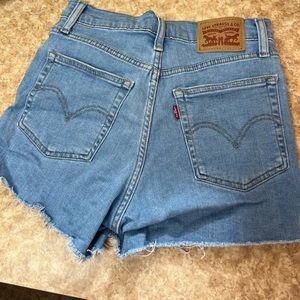 Levi’s 501 denim shorts